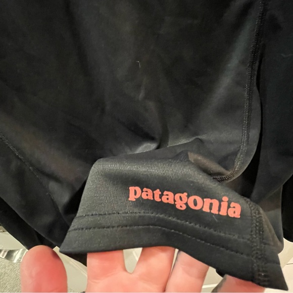 Patagonia silk weight crewneck base layer - Picture 3 of 4